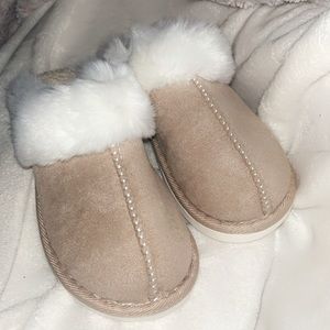 fuzzy slippers
